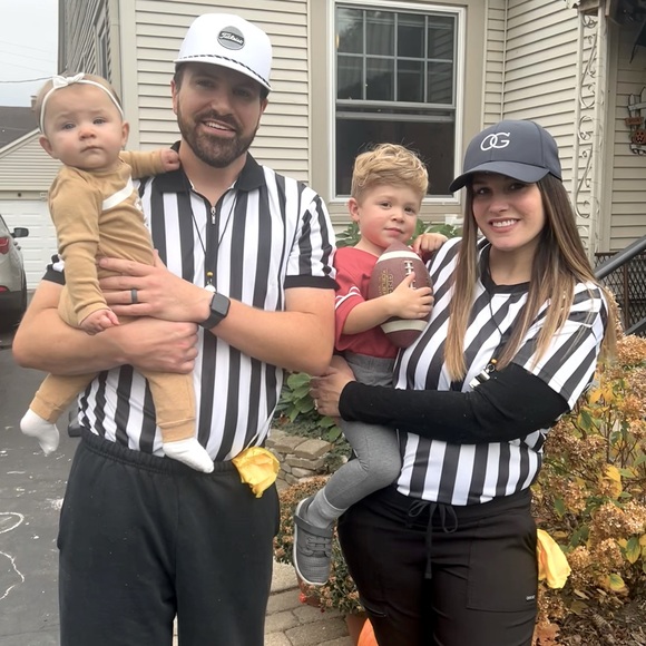 Meet your Posher, Laura - Picture 1 of 1